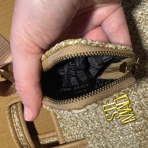 Steve Madden Beige Straw Tote Crossbody with Adjustable Strap & AirPod Case - Picture 6 of 6